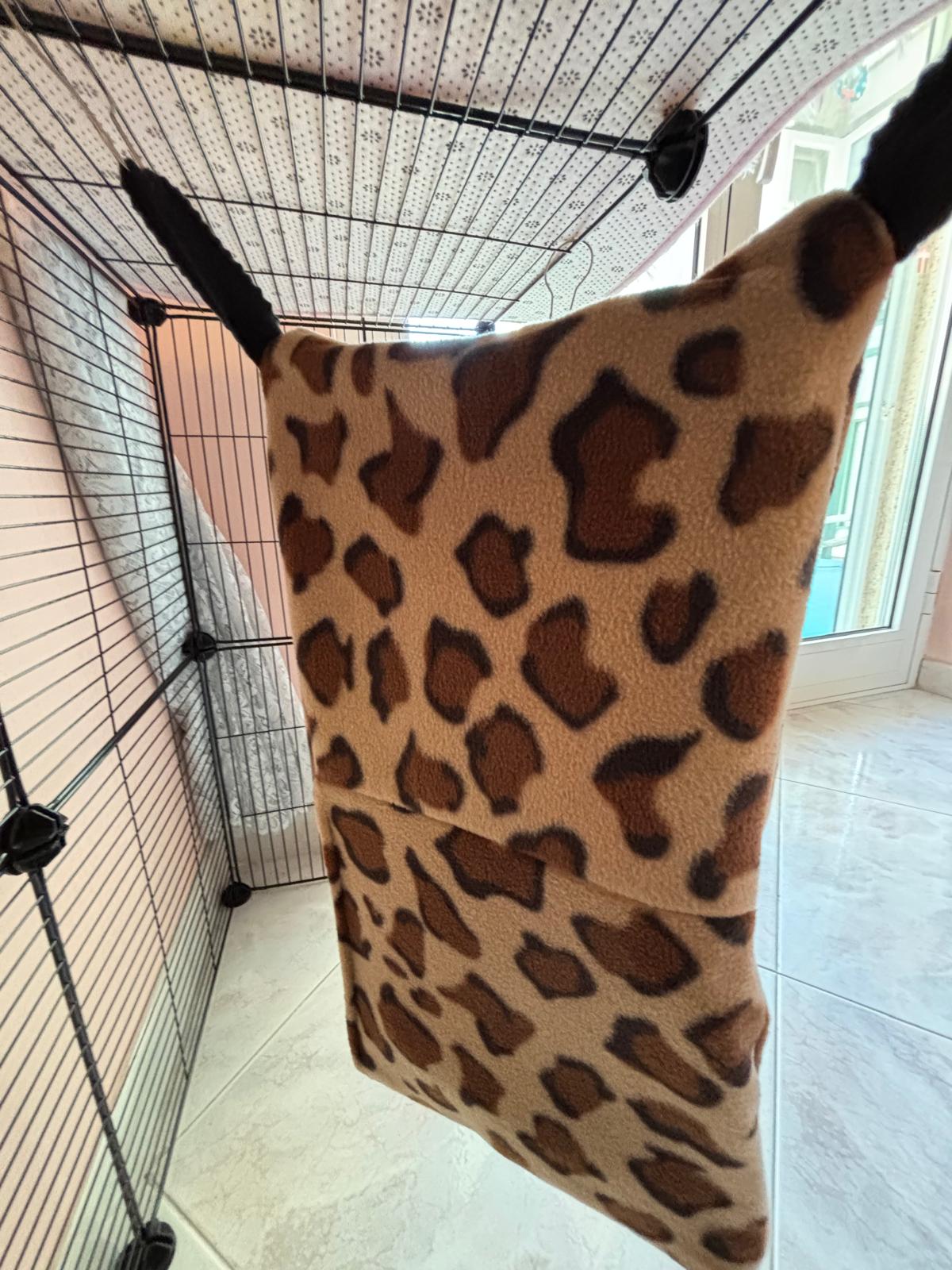 Amaca Cuccia triangolare Due Piani - Zampine Pets & Plushies
