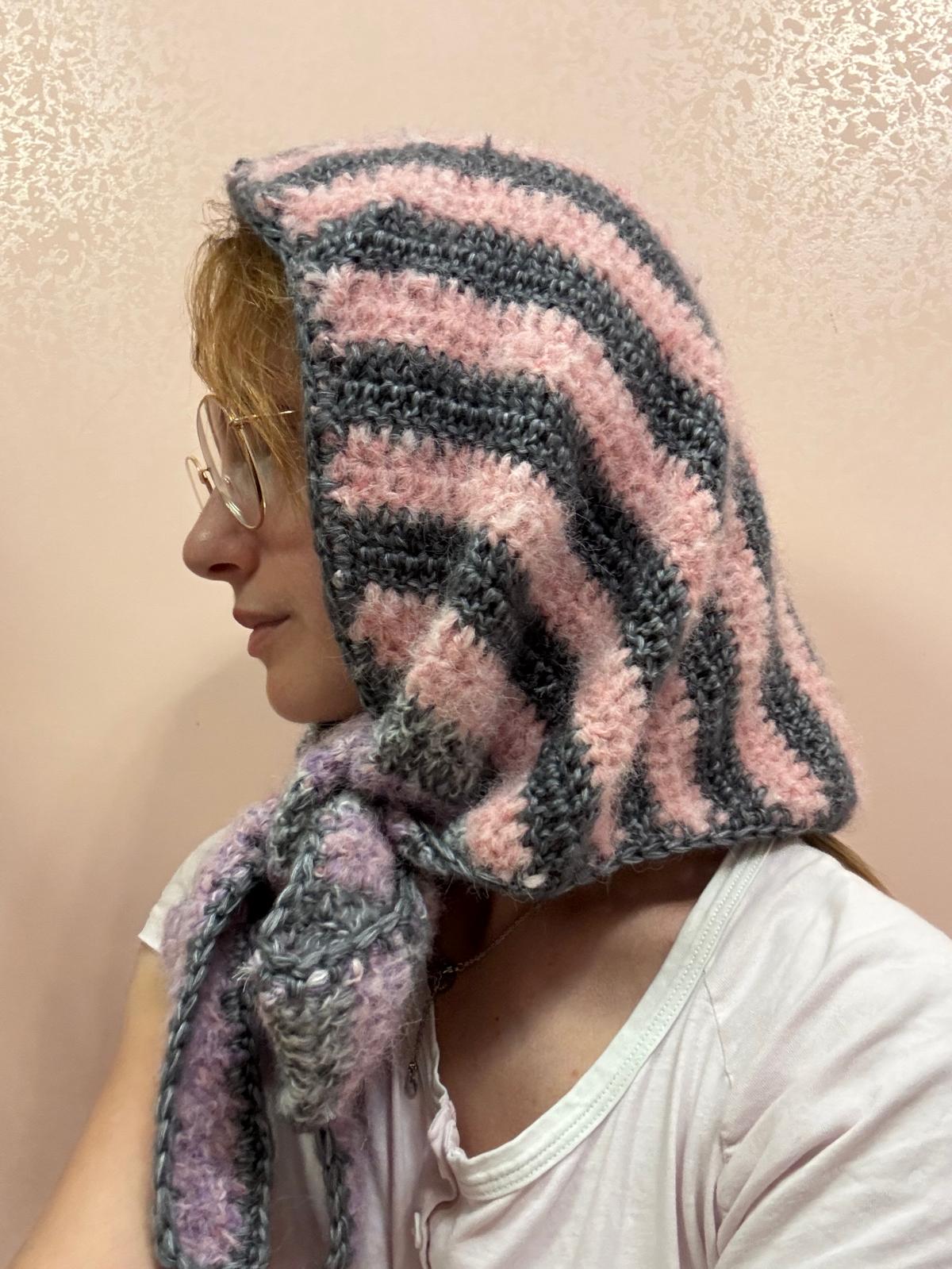 Capucha Bonnet de Crochet - Misty Blossom 🌷🩶